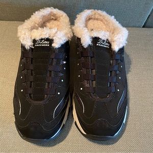 9-1/2 Skechers Air-cooled Memory Foam